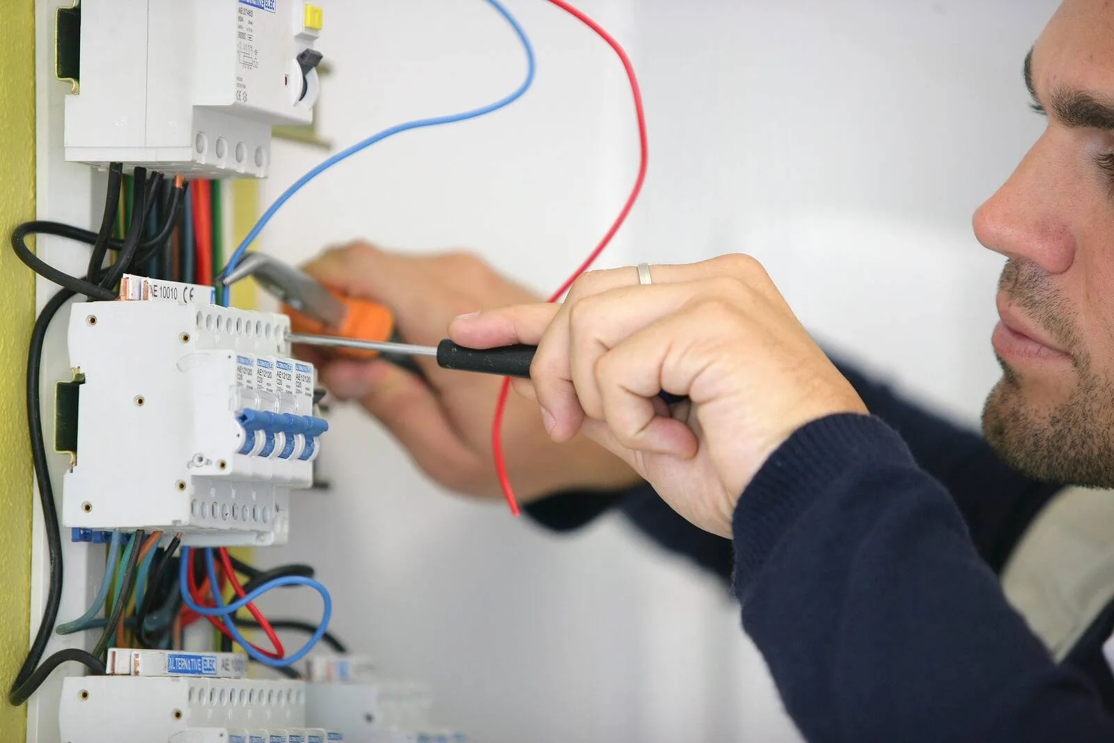 Electrician working project in new jersey